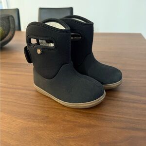 Bogs Black and Tan Kids Snow Boots